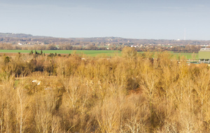 Plateau du Pech: vue sur Labarthe sur Lèze, les terrasses de la Garonne au loin.