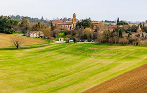 Chemin de Marcounat: vue sur Clermont le Fort et le parking de nos voitures