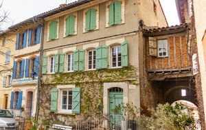 Nailloux, place de l'église