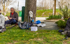 Pause repas au bord du lac de la Thésauque