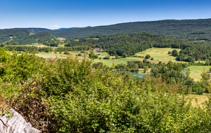  Vue sur la vallée de l'Hers Vif dans la montée vers Mireval (direction Sud-Est)