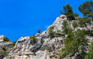 Escalade au dessus de la plage