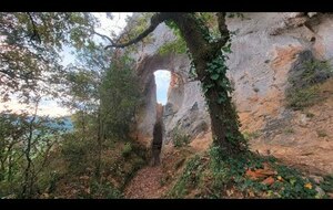 46 - Vers, les sentiers de Pierre et d'Eau