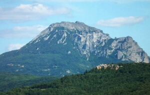 11 - Bugarach, Pech de Bugarach par La fenêtre