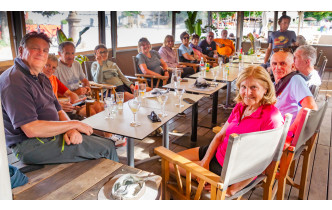 Pot de fin de randonnée au centre d'Aubagne