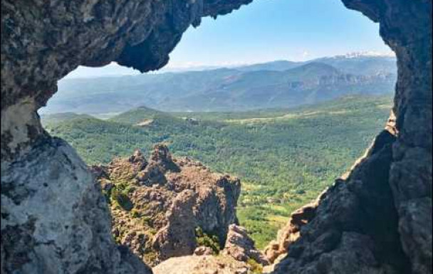 11 - Bugarach, Pech de Bugarach par La fenêtre